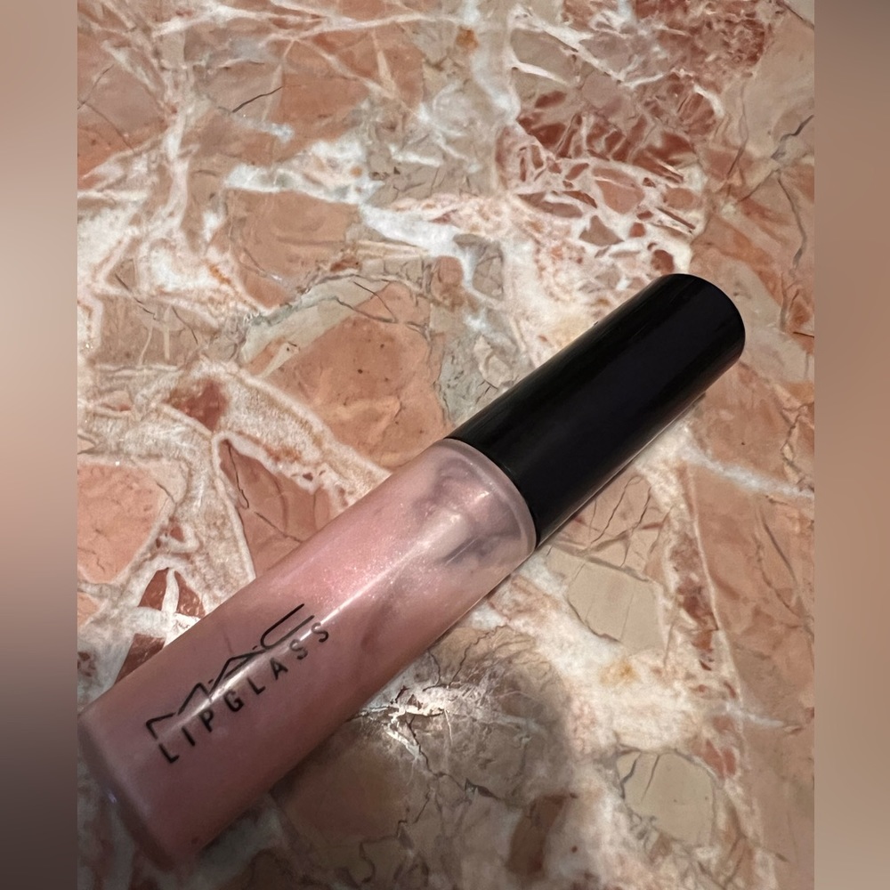 MAC LIP GLASS                                     NIGHT AFFAIR
478